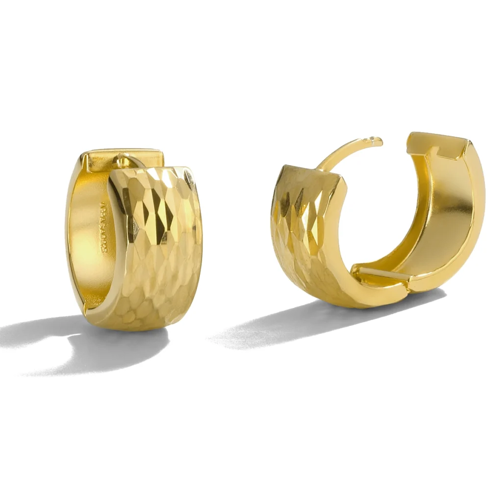 Mavi kadranlı şık bir saat